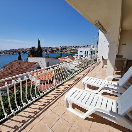 Apartments Cacija Trogir Ngoại thất bức ảnh